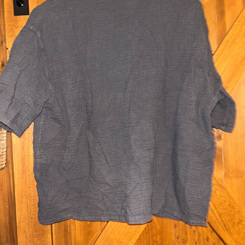 Linen collared button-down - Picture 3 of 3